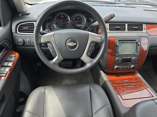 Sheer Silver Metallic 2010 Chevrolet Avalanche 1500 LTZ