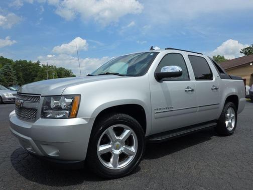 Sheer Silver Metallic 2010 Chevrolet Avalanche 1500 LTZ