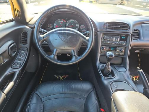2001 Chevrolet Corvette Base