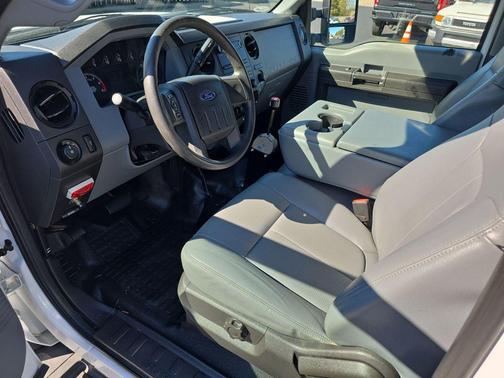 2013 Ford F-450 XL