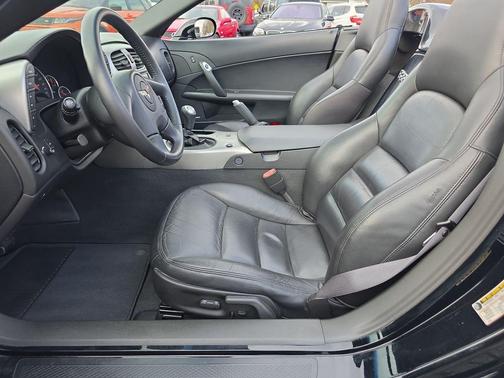 2005 Chevrolet Corvette Base