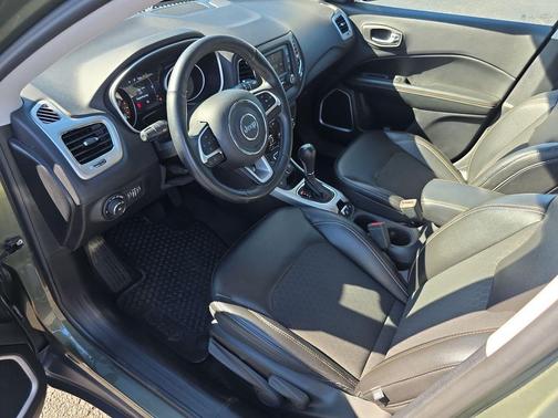 Olive Green Pearlcoat 2018 Jeep Compass Latitude