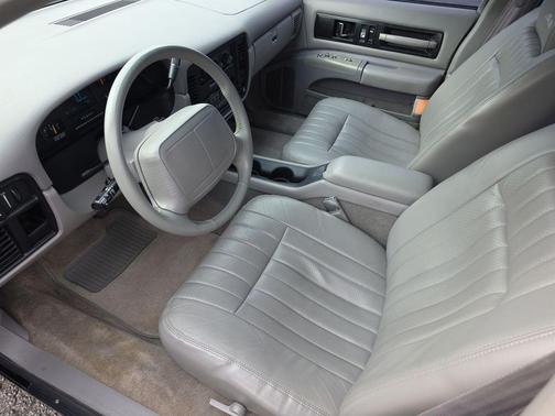 BLACK 1995 Chevrolet Caprice IMPALA SS V8 SEDAN