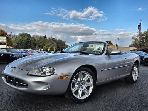PLATINUM METALLIC WITH BLACK SOFT TOP 2000 Jaguar XK8 CONVERTIBLE