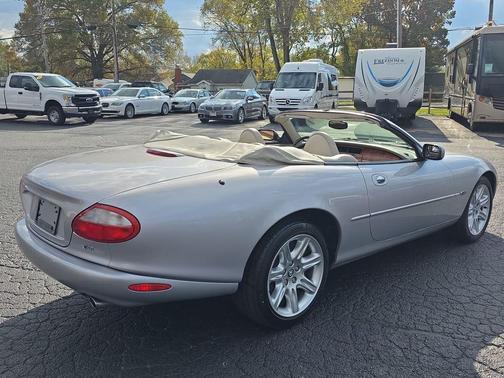 PLATINUM METALLIC WITH BLACK SOFT TOP 2000 Jaguar XK8 CONVERTIBLE