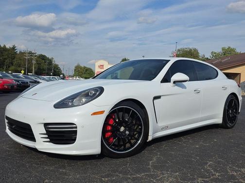 Carrara White Metallic 2016 Porsche Panamera GTS