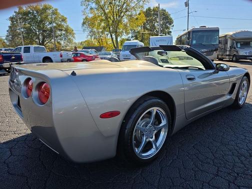 2000 Chevrolet Corvette Base