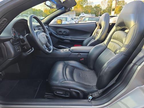 2000 Chevrolet Corvette Base