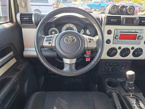 2014 Toyota FJ Cruiser Base