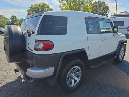 2014 Toyota FJ Cruiser Base