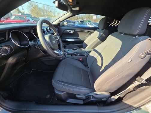 2015 Ford Mustang V6