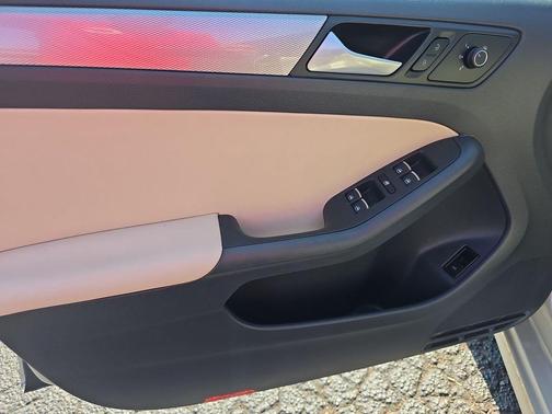 Moonrock Silver Metallic 2016 Volkswagen Jetta 1.4T SE