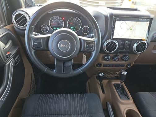 2011 Jeep Wrangler Unlimited Sahara