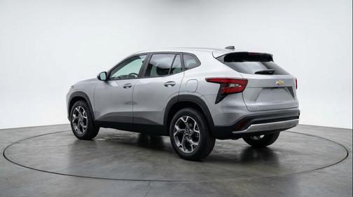 Sterling Gray Metallic 2025 Chevrolet Trax LT