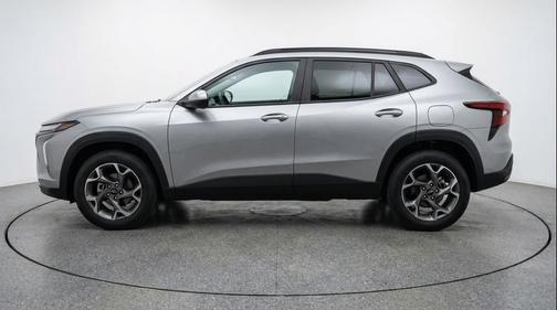 Sterling Gray Metallic 2025 Chevrolet Trax LT