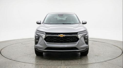 Sterling Gray Metallic 2025 Chevrolet Trax LT