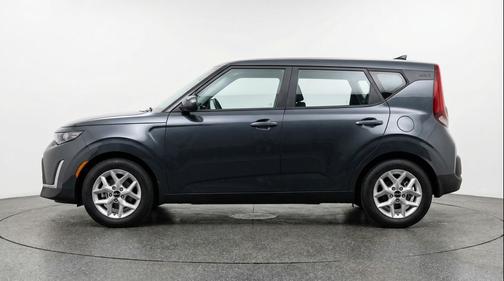 Gravity Gray 2025 Kia Soul LX