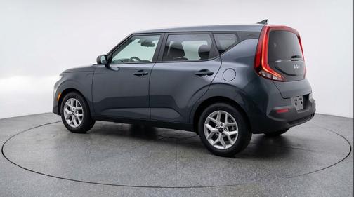 Gravity Gray 2025 Kia Soul LX