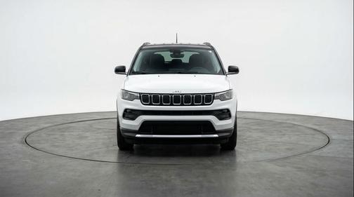 Bright White Clearcoat 2025 Jeep Compass Limited