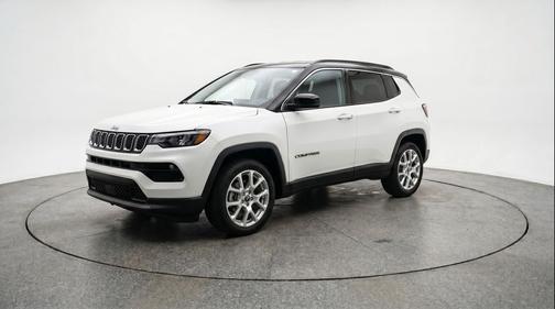 Bright White Clearcoat 2025 Jeep Compass Limited