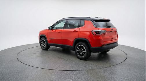 Red Hot Pearlcoat 2025 Jeep Compass Trailhawk