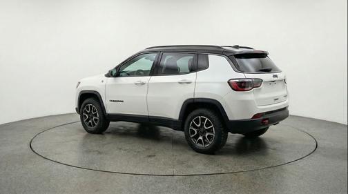 Bright White Clearcoat 2025 Jeep Compass Trailhawk