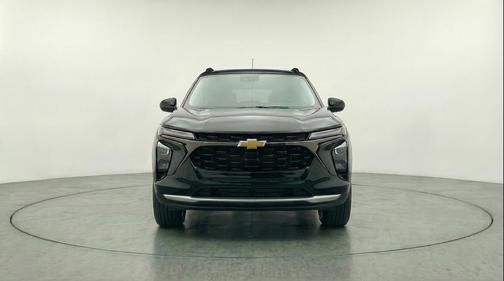 Mosaic Black Metallic 2025 Chevrolet Trax LT