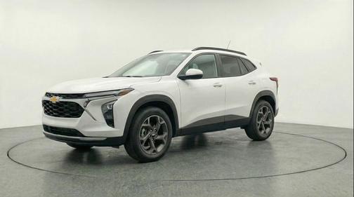 Summit White 2025 Chevrolet Trax LT