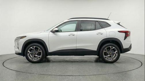 Summit White 2025 Chevrolet Trax LT