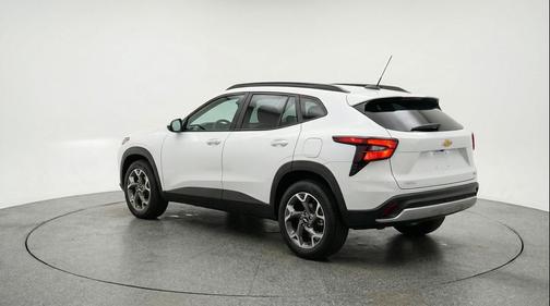 Summit White 2025 Chevrolet Trax LT