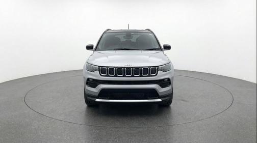 Silver Zynith Metallic Clearcoat 2025 Jeep Compass Limited