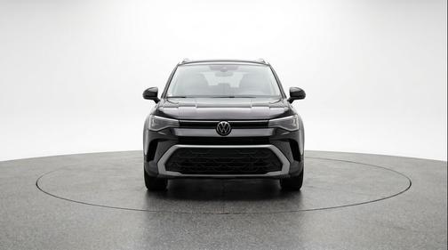 Deep Black Pearl 2026 Volkswagen Taos SE