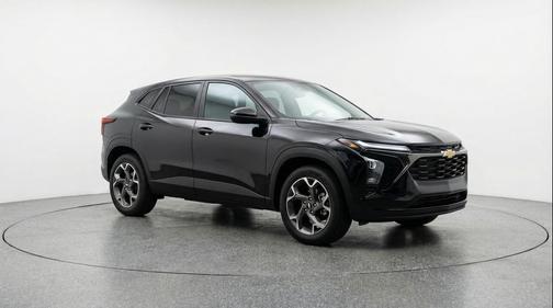 Mosaic Black Metallic 2025 Chevrolet Trax LT