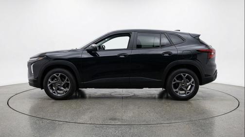 Mosaic Black Metallic 2025 Chevrolet Trax LT