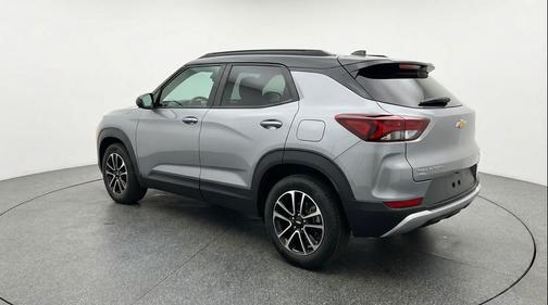 Sterling Gray Metallic 2025 Chevrolet Trailblazer LT