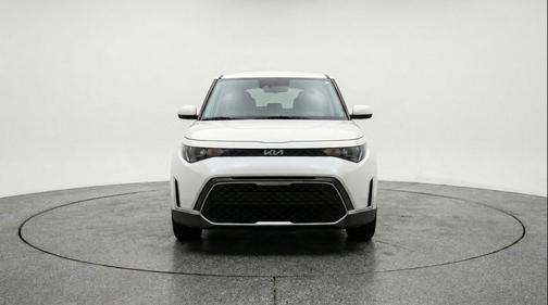 Snow White Pearl 2025 Kia Soul LX