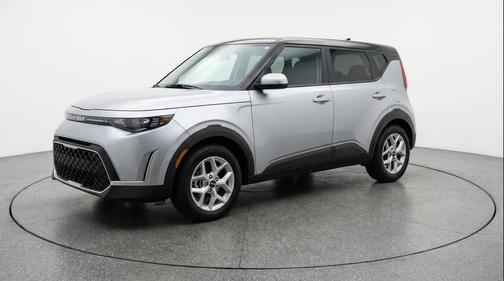 Steel Gray 2025 Kia Soul LX