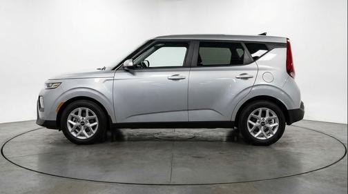 Steel Gray 2025 Kia Soul LX