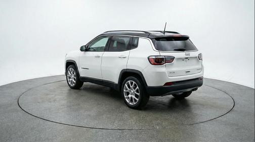 Bright White Clearcoat 2025 Jeep Compass Limited