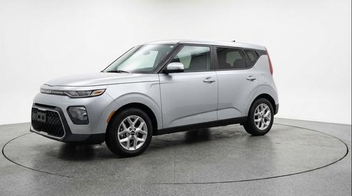 Steel Gray 2025 Kia Soul LX