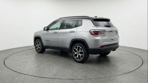 Silver Zynith Metallic Clearcoat 2025 Jeep Compass Limited