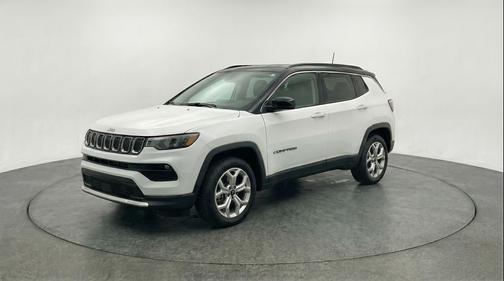 White 2025 Jeep Compass Latitude
