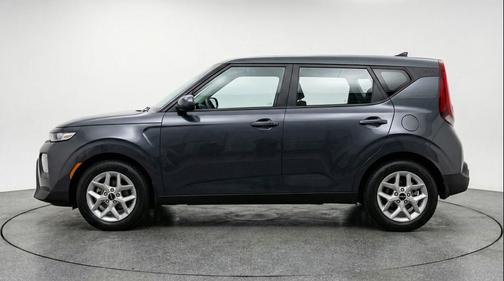 Gravity Gray 2025 Kia Soul LX