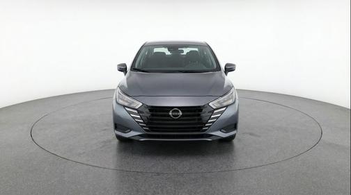 Gun Metallic 2025 Nissan Versa 1.6 SV