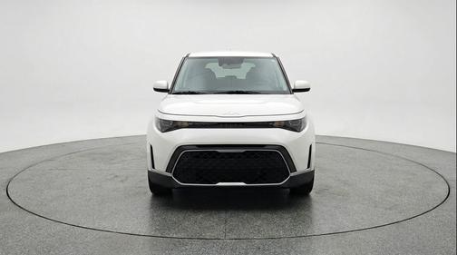 Snow White Pearl 2025 Kia Soul LX