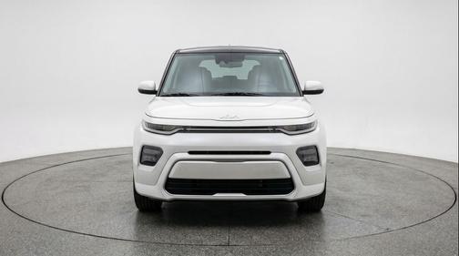 Snow White Pearl 2025 Kia Soul LX