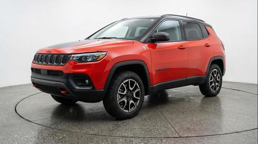 Red Hot Pearlcoat 2025 Jeep Compass Trailhawk