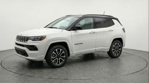 Bright White Clearcoat 2025 Jeep Compass Trailhawk