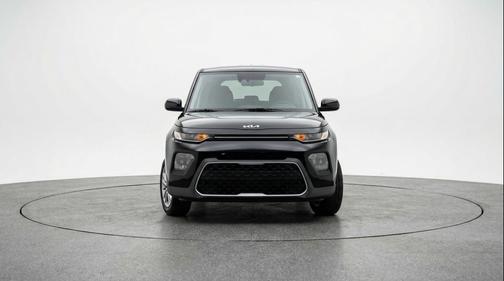 Fusion Black 2025 Kia Soul LX