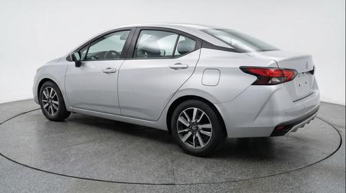 Brilliant Silver Metallic 2025 Nissan Versa 1.6 SV